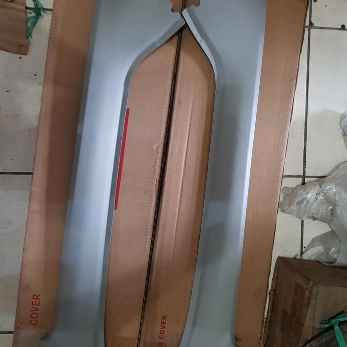 Garnish Pillar A Panther Capsul 00-07 Code Ris101