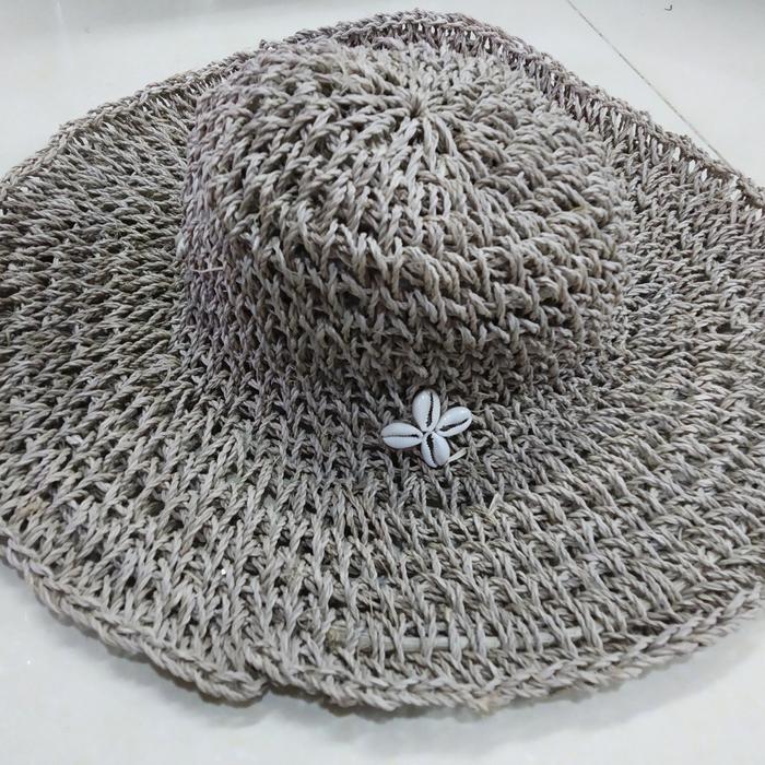 Ready topi pantai anyaman Bali souvenir Bali