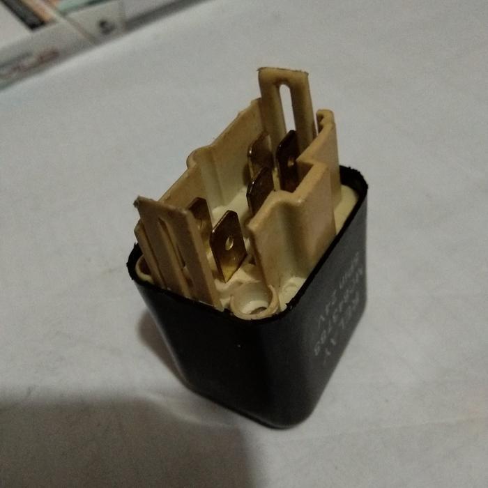 Relay Interval Wiper Mitsubishi Fuso Fm / Hino 5Pin