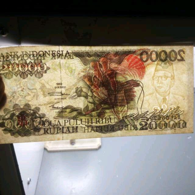 Flash Sale Vf+ Asli 20.000 Rupiah Cendrawasih Tahun 1992 1995 Cengkeh Rp 20000 Uang Kertas Kuno