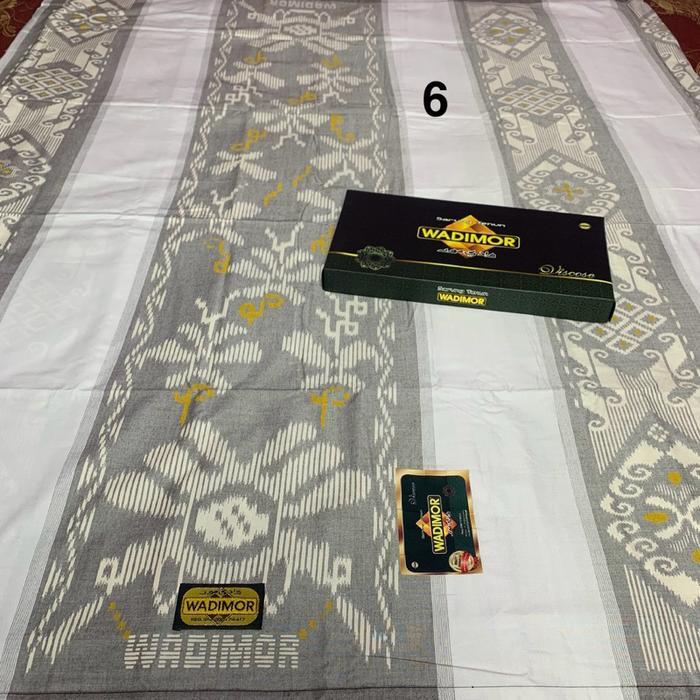 wadimor sarung tenun wadimor viscose putih lilin kembang viscose antik sarung batik Dewasa Muslim