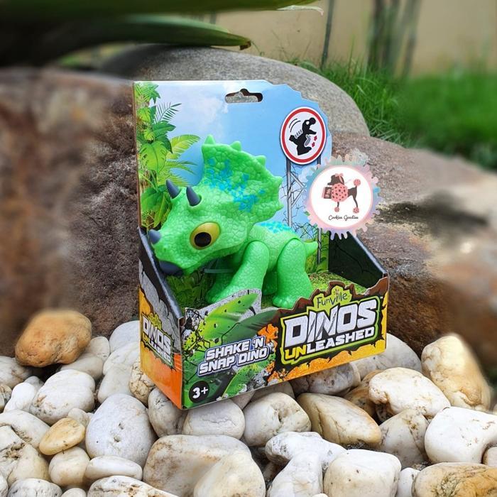 Dinos Unleashed Shake n Snap Dino - Triceratops