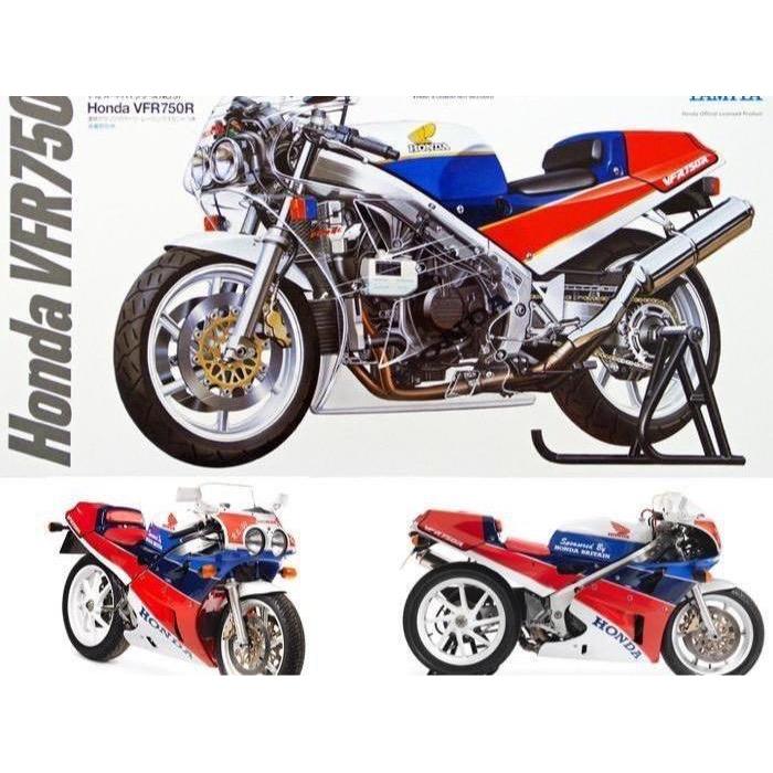 TAMIYA 14057 HONDA VFR750R RC30