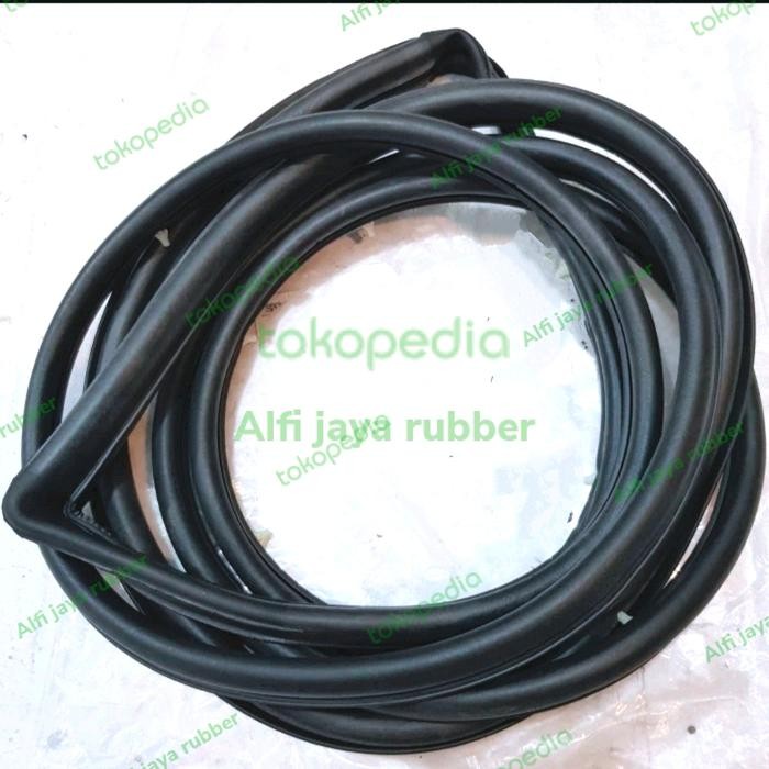 Ready Karet Pintu Mobil Isuzu Panther Kotak