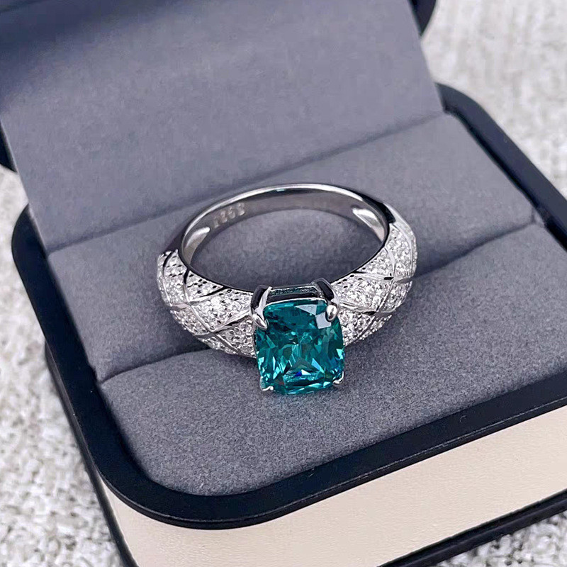 Luxury 18K Solid Platinum PT950 certifid Paraiba 7*9mm Square High Carbon Diamond Ring Ring Fashion