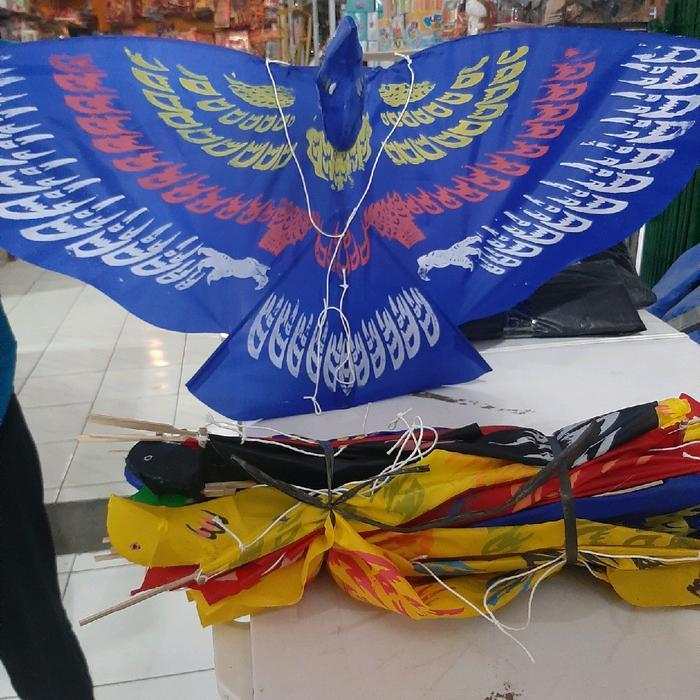 layangan hiasa burung garuda