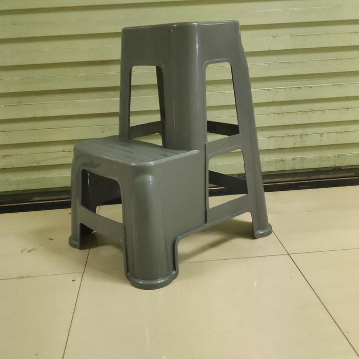 Kursi Tangga Plastik