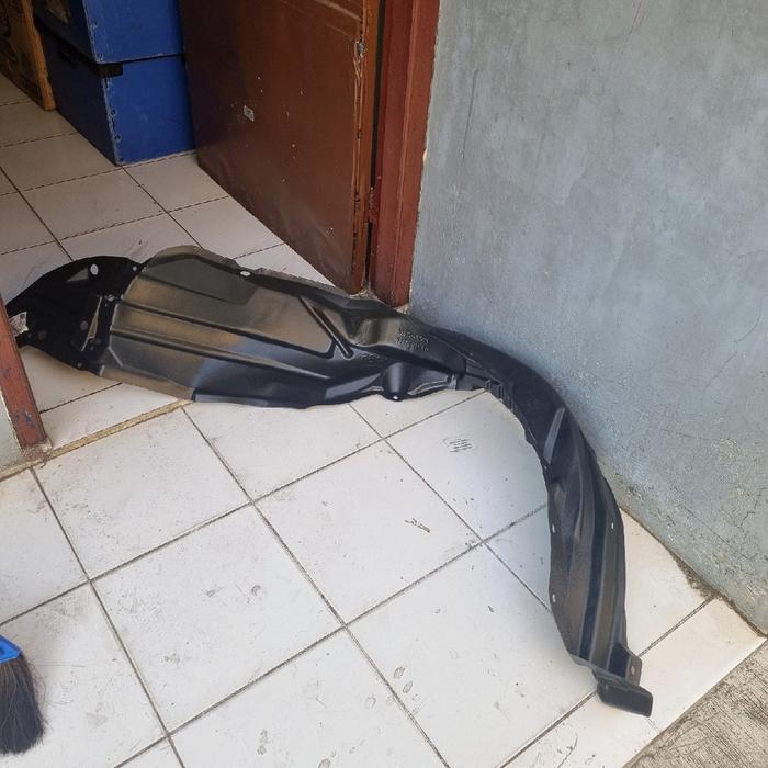 Liner Fender Spakbor Kolong Atas Roda Toyota Yaris 2019 2020 2021 2022 2023 Aksesoris