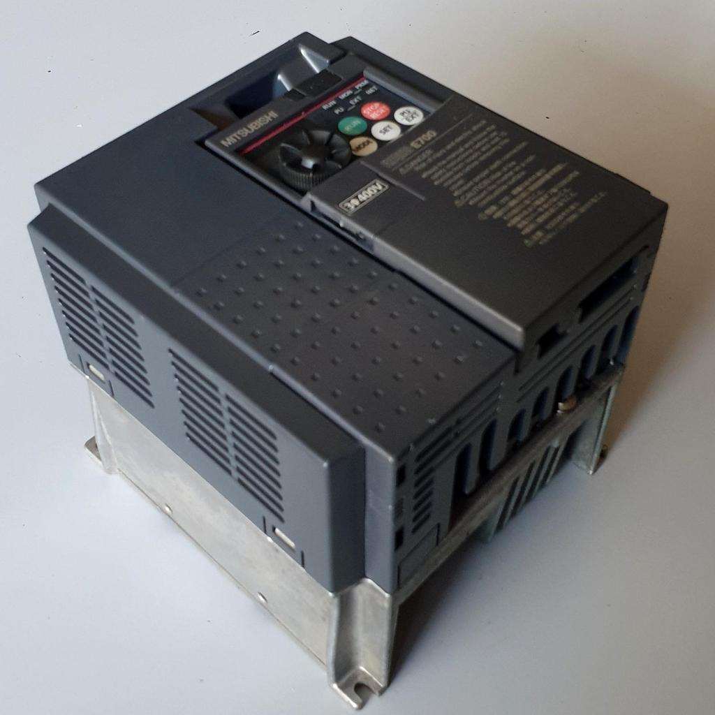 inverter mitsubishi FR-E740-1.5K  1.5KW 380V ori JAPAN
