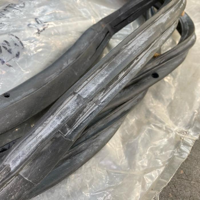 Karet Pintu Kanan Chevrolet Luv Kbd 26 Kbd26