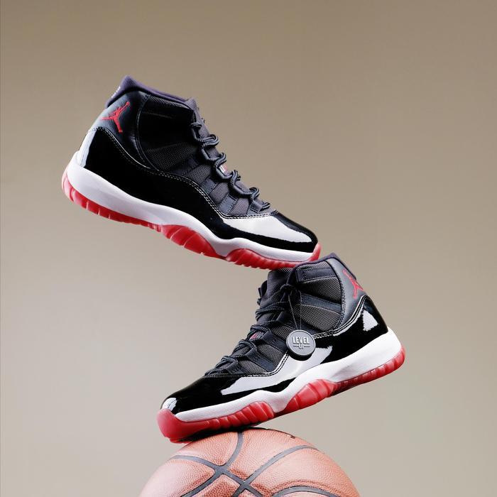 Sneakers Air Jordan 11 Retro Bred