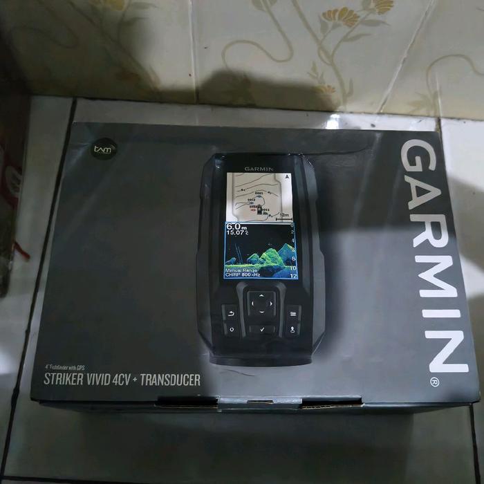 fish finder Garmin striker 4cv plus