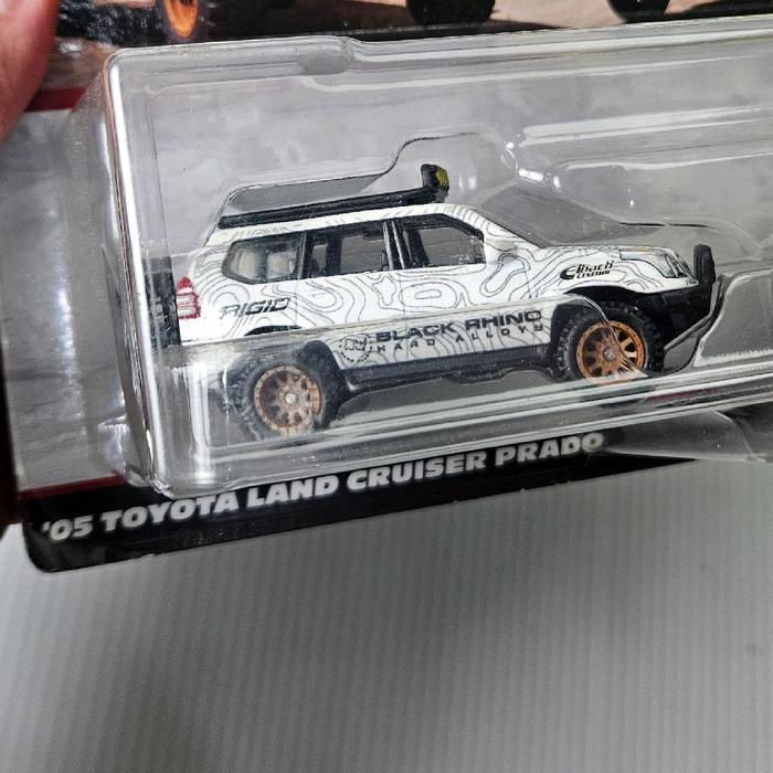 ORIGINAL HOTWHEELS PREMIUM CAR CULTURE TWIN PACK 05 TOYOTA LAND CRUISER PRADO & MERCEDES BENZ