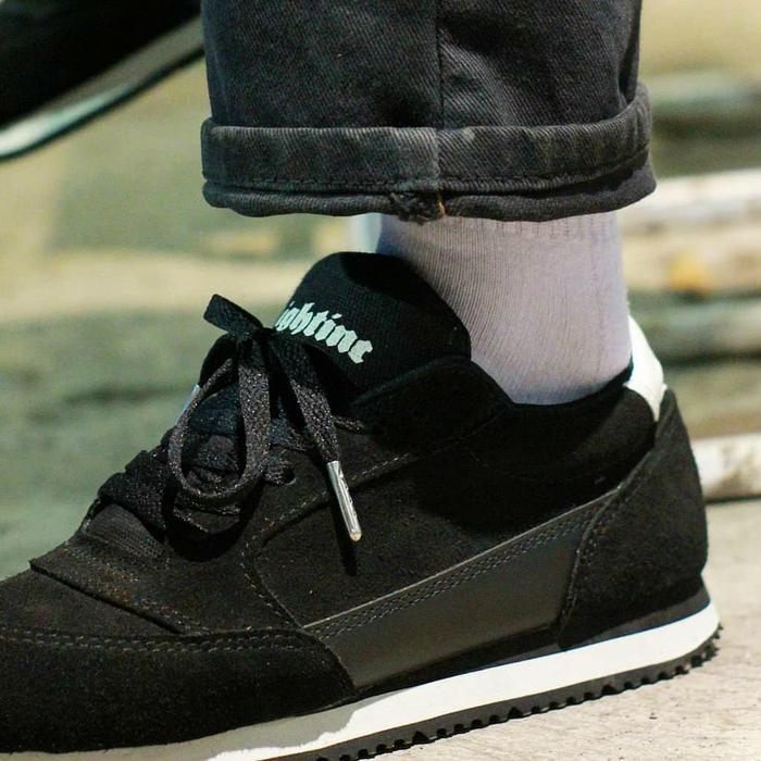 Sepatu Running Pria Sneakers Inward