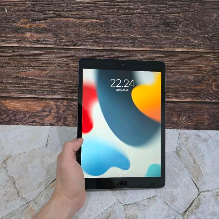 APPLE IPAD 8 32GB WIFI ONLY - EX GARANSI RESMI