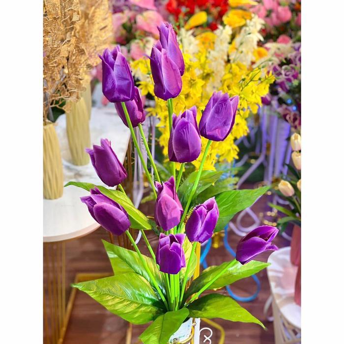 Bunga Hias Sudut Tulip Kuncup Dekorasi