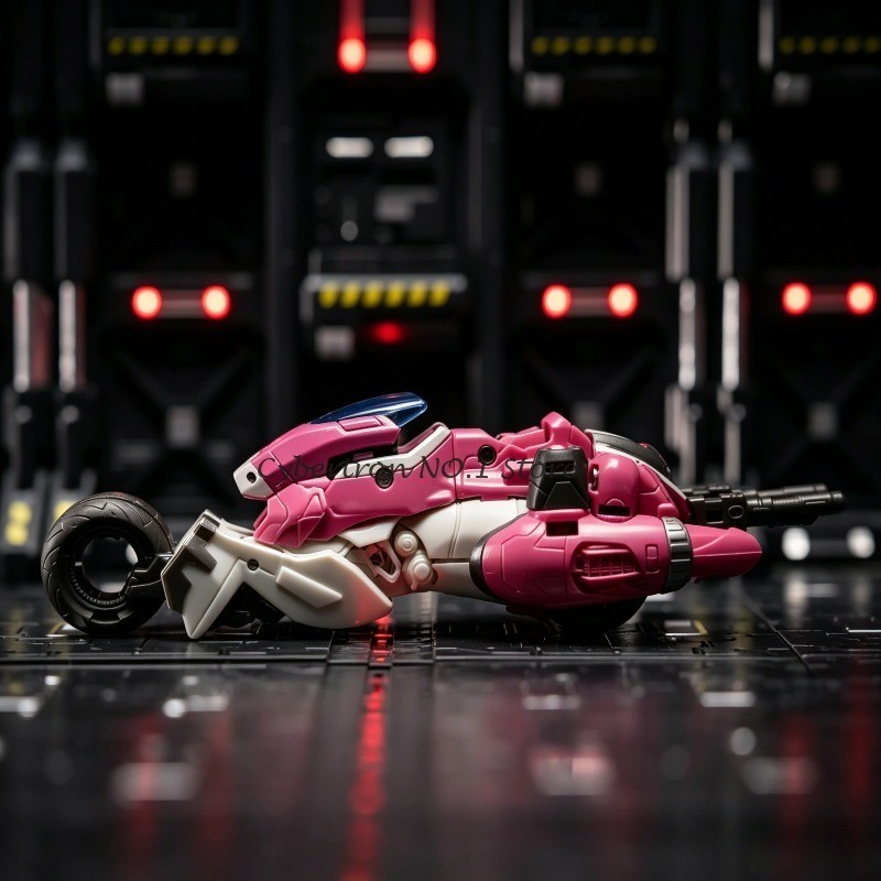 Transformer Toys Deformation Robots Studio SS85 Deluxe Class Paramount Arcee Action Model Figures