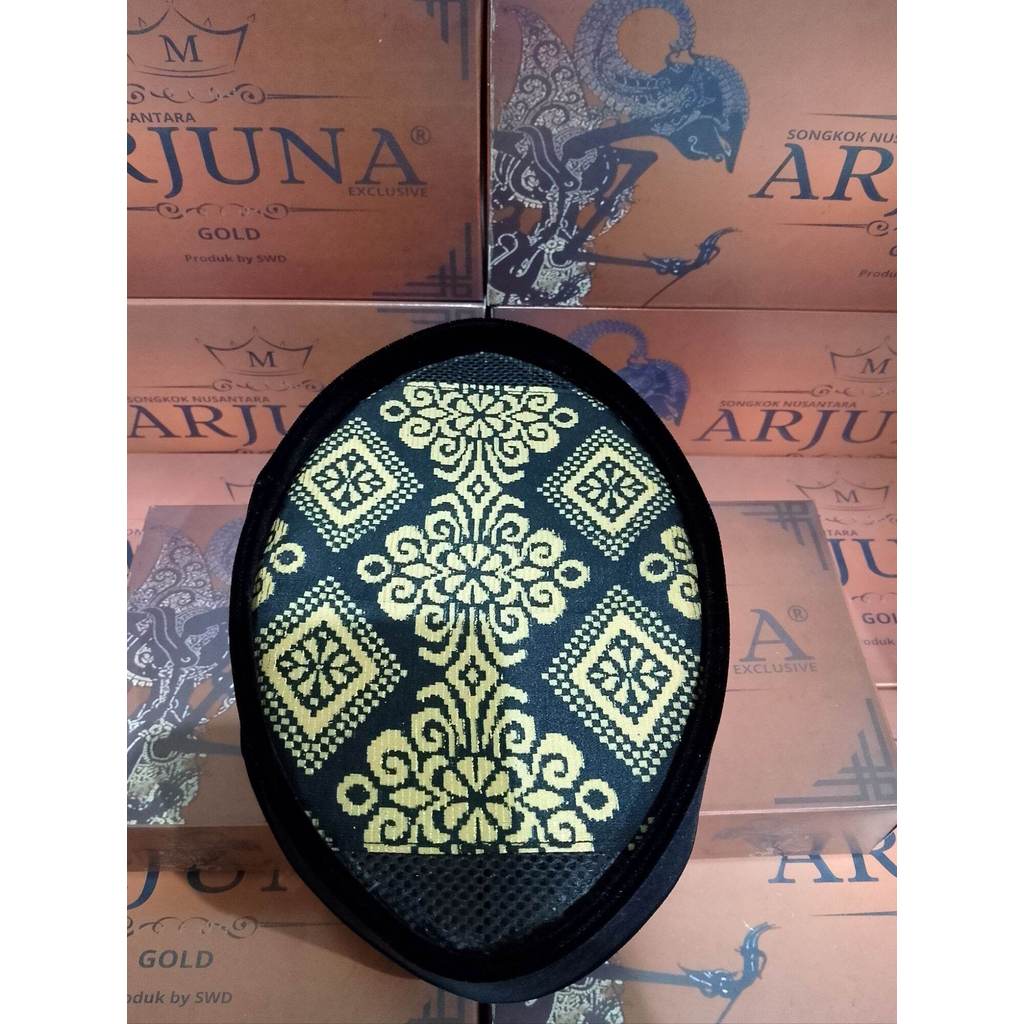PECI SONGKOK Bludru Hitam Ac Motif Kain Songket Profil Emas