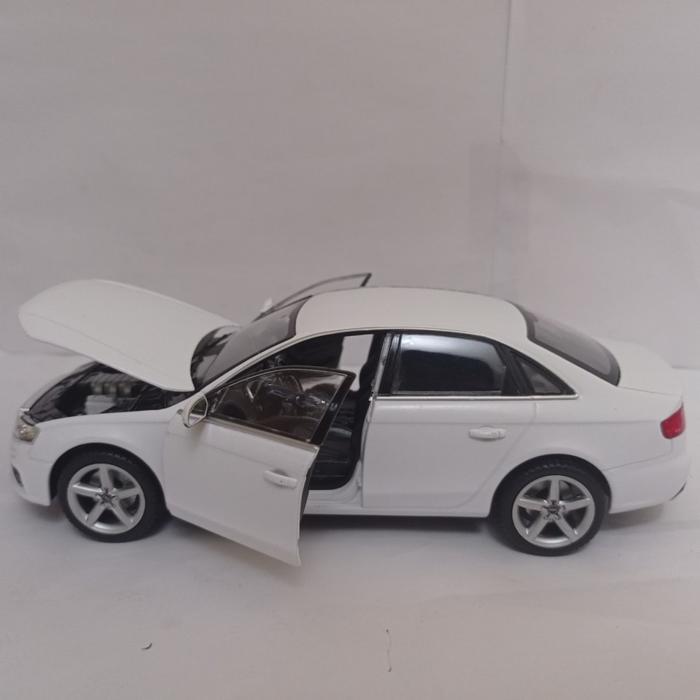 TERBARU Diecast Mobil Audi A4 Welly 1:24 miniatur mobil mainan koleksi