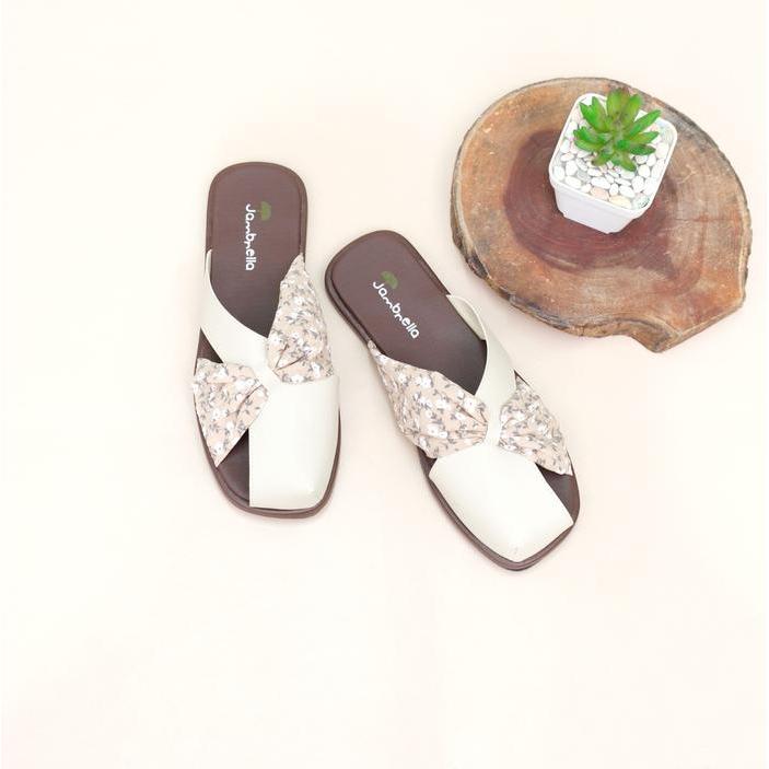 Sandal Flat Wanita Jambrella Hagia Cream Sandal Cewek Trendy
