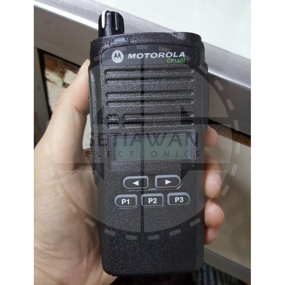 MOTOROLA CP 1300 - UHF 350