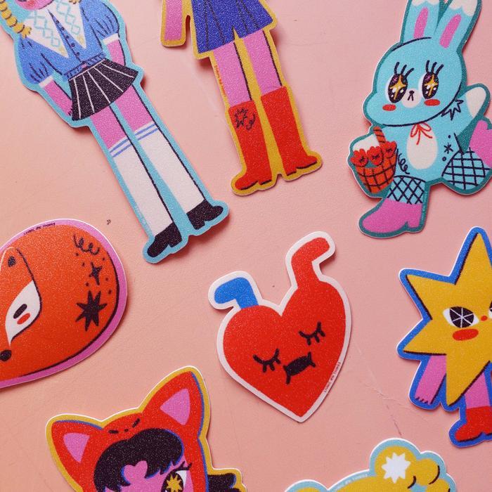 Liunic on Things- Glitter Sticker