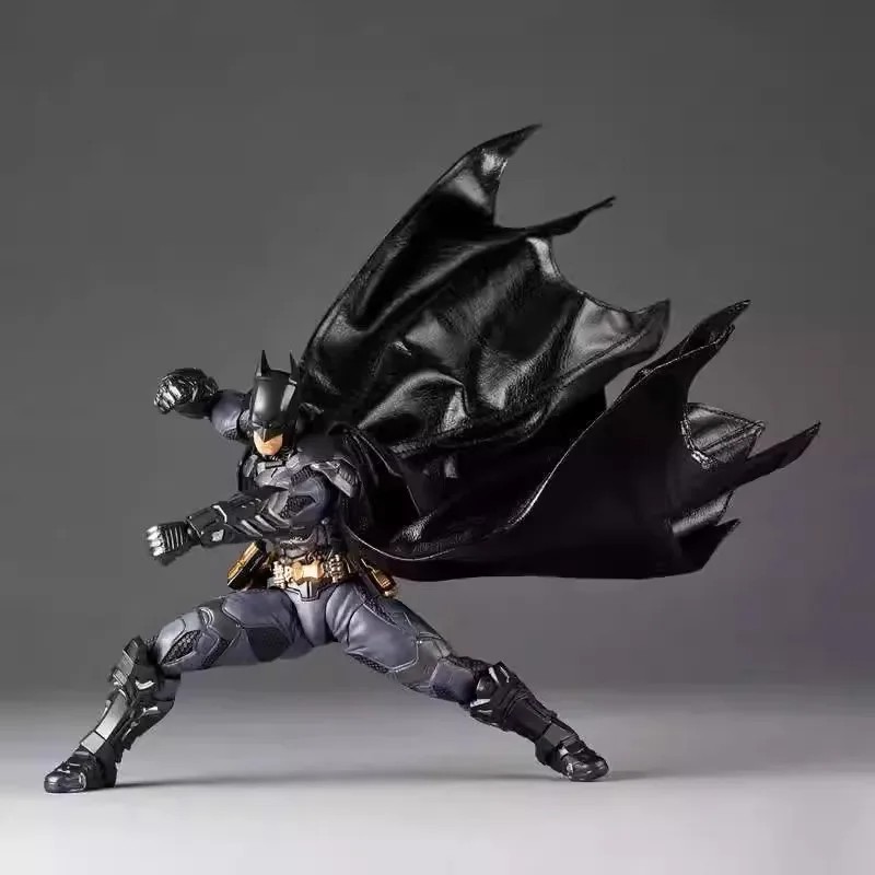 KAIYODO Amazing Yamaguchi Revoltech Batman Arkham Knight Ver. Gk Figure Action Figure Super Hero