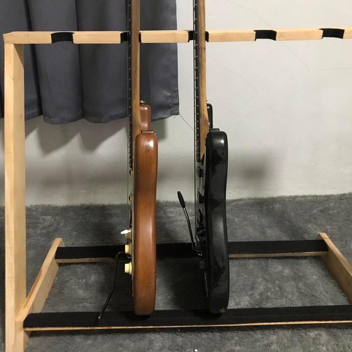 Promo Stand Gitar Elektrik Stand Gitar Akustik Stand Bass Kayu V5 (5Slot) Original