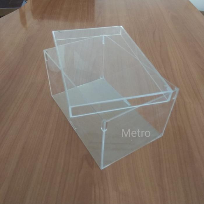 Akrilik Box Custom /Box Tempat Roti