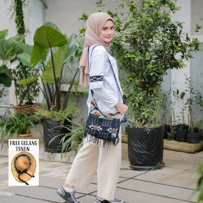 Top Tas tenun // slempang full tenun basar // Slingbag tenun // Tas tenun Selempang// Tas tenun //
