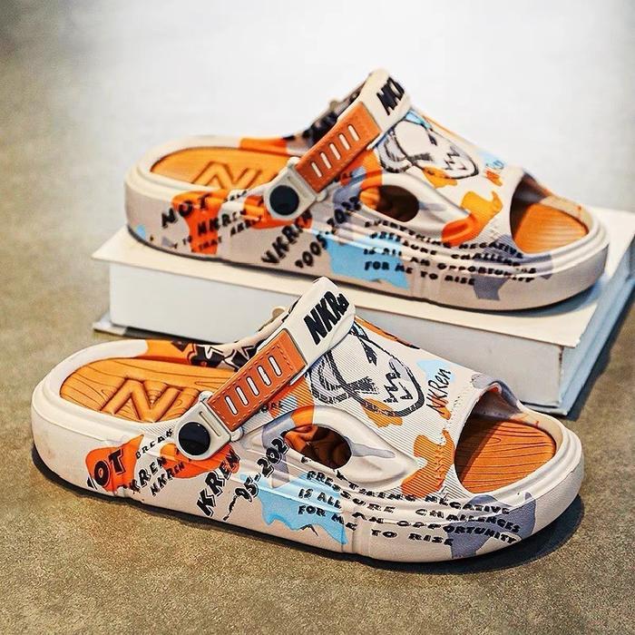 Sandal Pria Korea Dengan Sol Karet, Dilengkapi Tali Tumit, Sandal Pantai Anti-Selip Untuk Pria