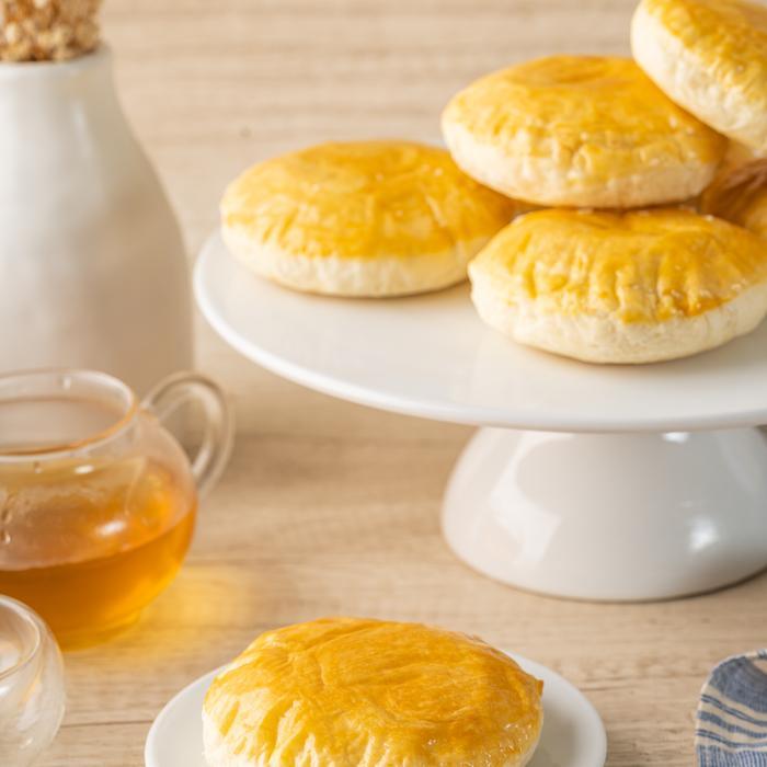 12wq- Pia Madu Engagement Edition