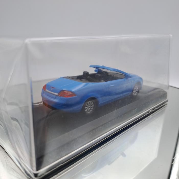 DIECAST FORD FOCUS COUPE SCALE 1:64