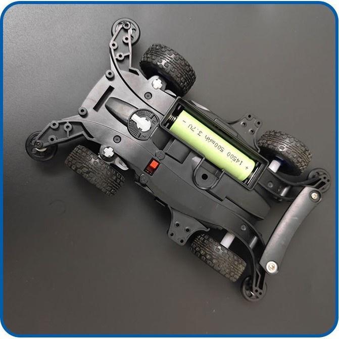 MOBIL RC MODEL 1:32 2.4 GHZ 4WD BAHAN PLASTIK YIKA