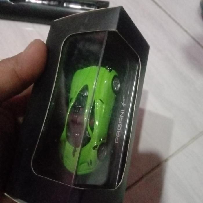 DIECAST 1/64 KYOSHO PAGANI