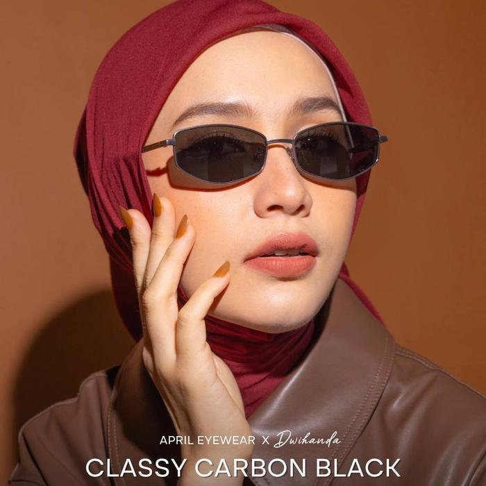 TERLARIS April Eyewear X Dwihanda Sunglasses Classy Besi SALE