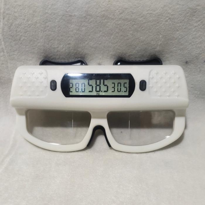 PD meter ruler digital