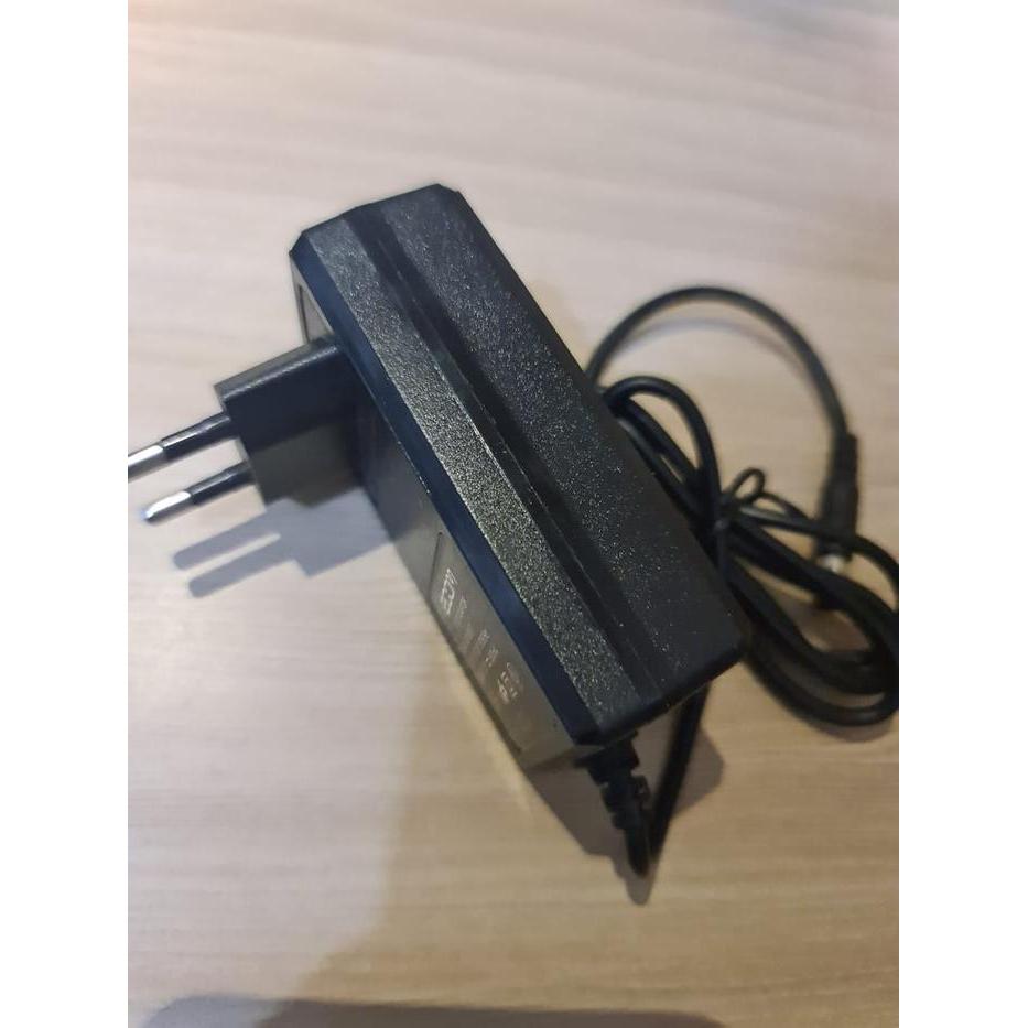 ADAPTOR UNTUK ZOOM 707II EFEK GITAR ZOOM SERIES