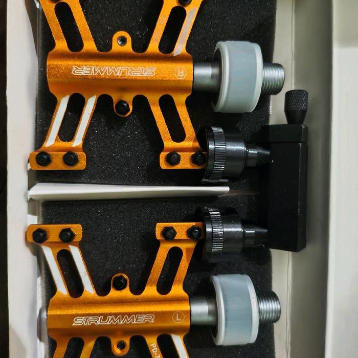 PEDAL STRUMMER 750 READY