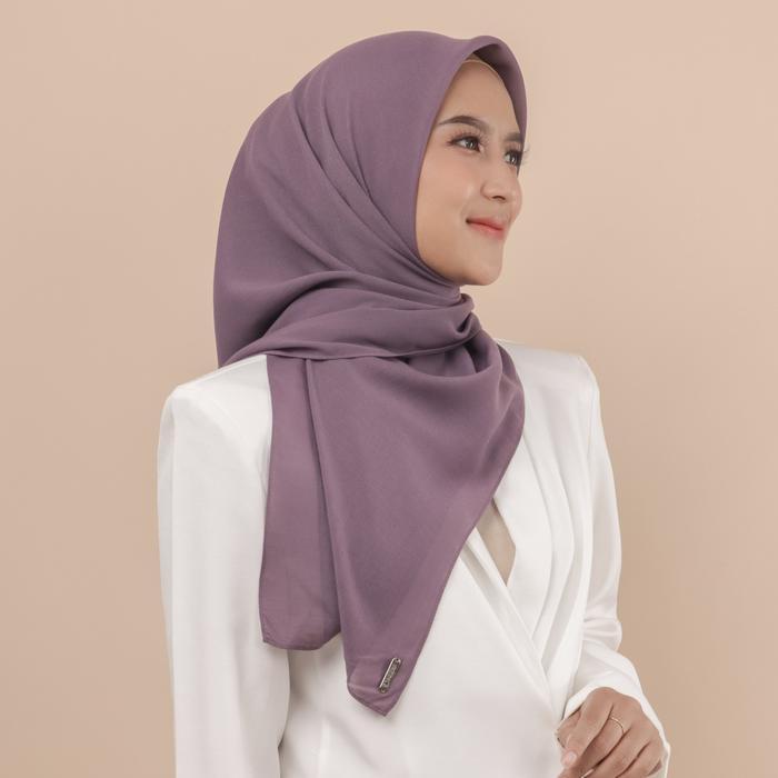 uek4- Odelia - Levia Voal Hijab Jahit Tepi ( Hijab Segi Empat )