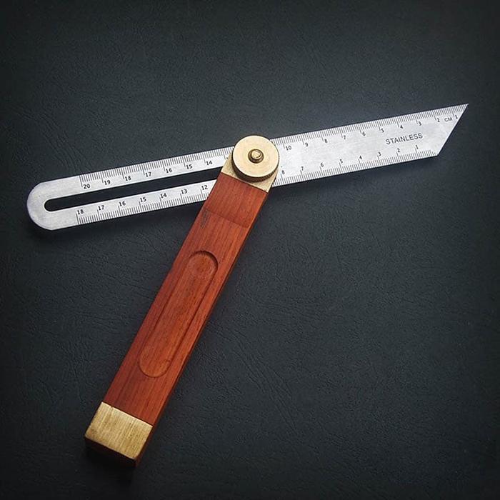 Vintage T Bevel Square Mal Sudut