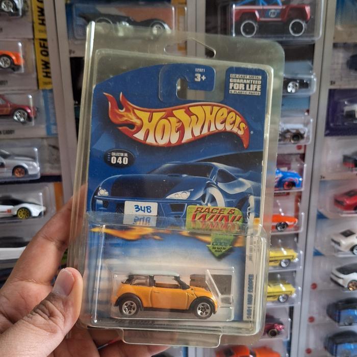 HOT WHEELS 2001 MINI COOPER KUNING