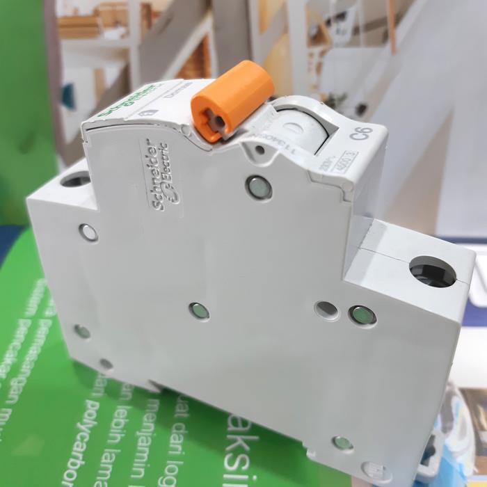 Mcb Schneider 1 Phase Domae 6A Merlin Gerin 6 Ampere C6