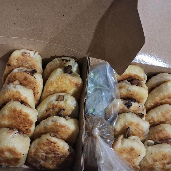 Martabak mie madura bungkusdaun Snack Cemilan