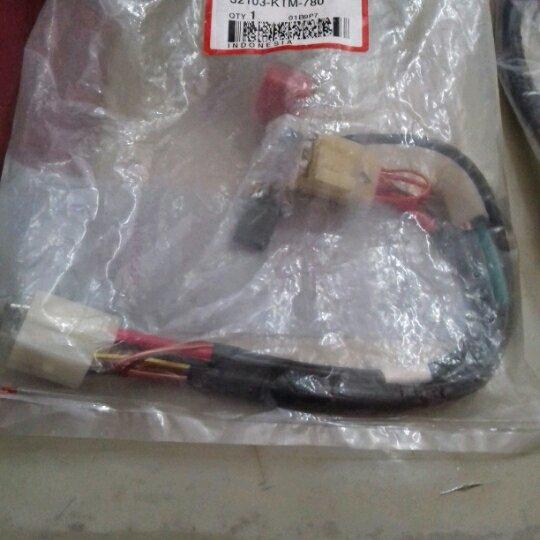 DISKON HK KABEL BODY BAGIAN ACCU SUPRA 125 LAMA INJECTION 32103 KTM 780 K006