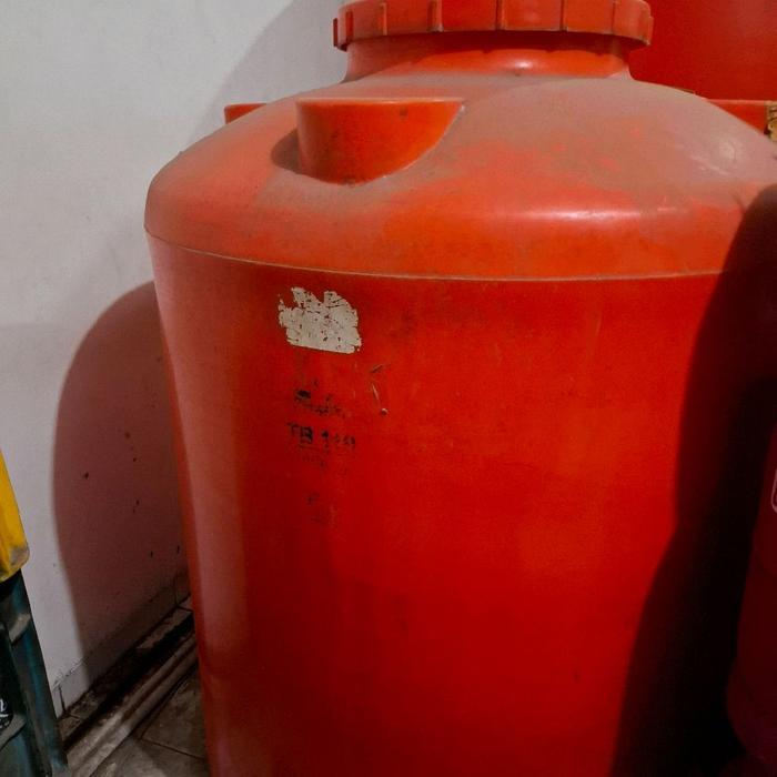 DIJUAL TOREN AIR 1000 LTR PENGUIN