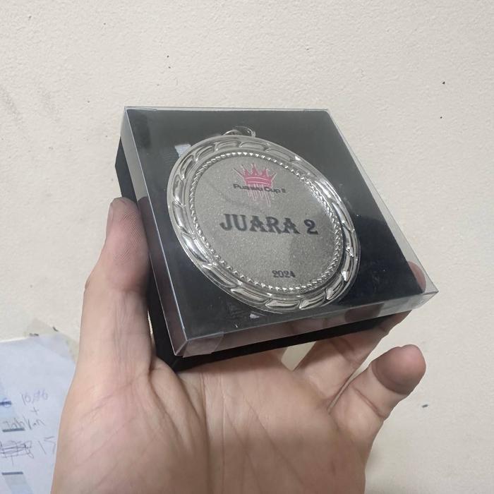 Box Medali Mika / Kotak Medali / Box Packaging Mendali Hitam Merah