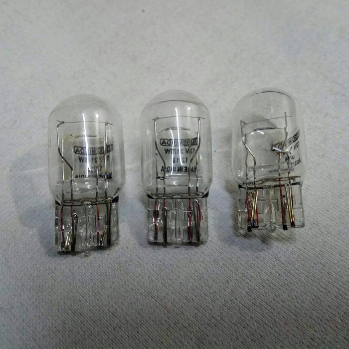 NEW bohlam lampu stop lampu sen mobil calya sigra jazz brio mobilio crv innova T20 12volt