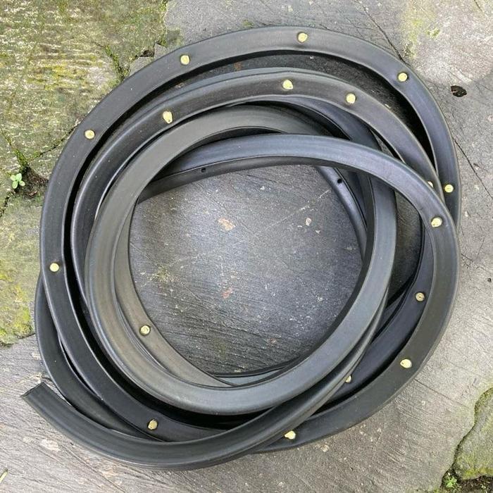 Weatherstrip Front Door Karet Pintu Depan Truk Nissan Ud Ck-12 Ck12 Irc