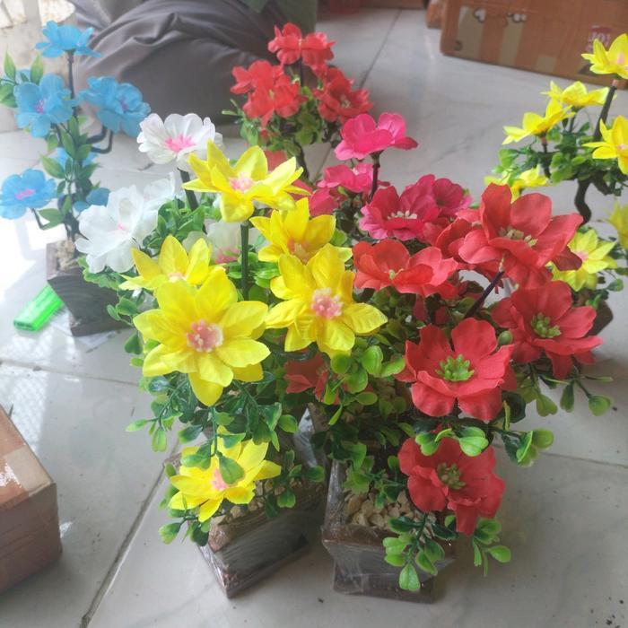 Semanggi bunga mini tinggi 23cm/ bunga hias artificial / bunga plastik /hiasan ruang sudut/ dekorasi